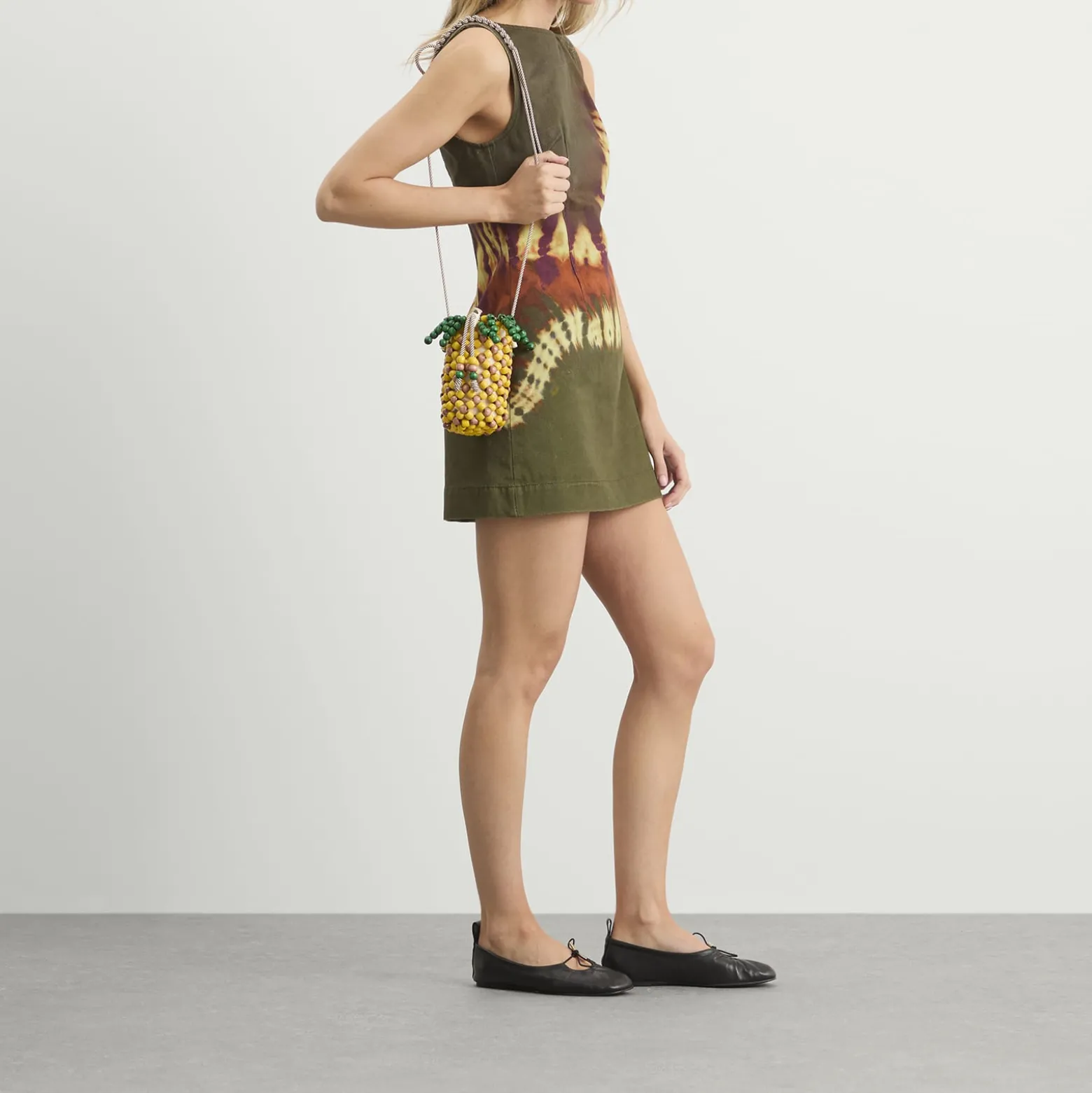 ALÉMAIS Wood Bead Pineapple Mini Bag