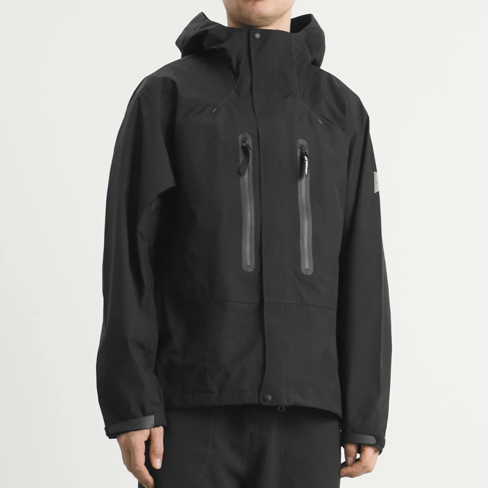and wander 2.5L Hiker Rain Jacket