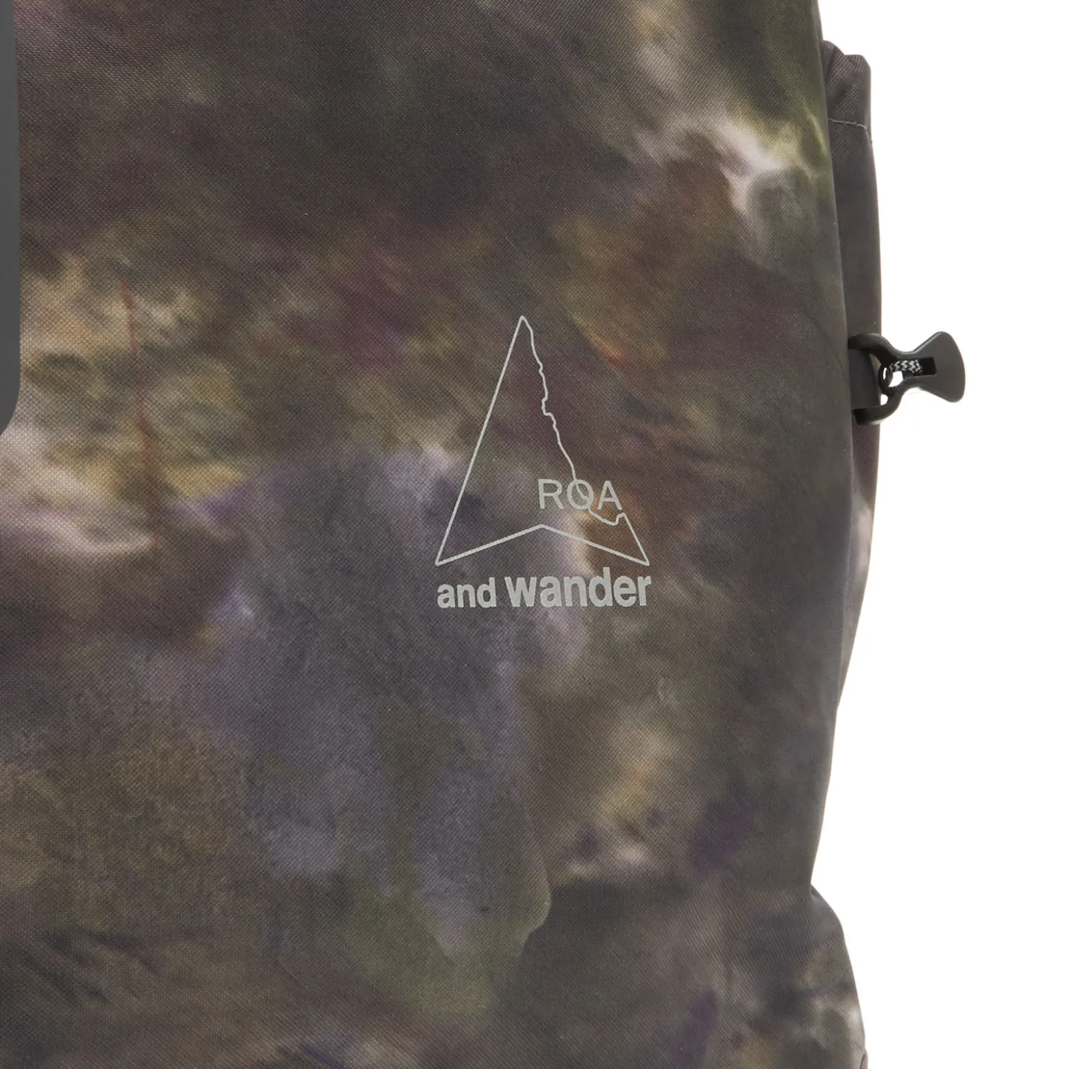 and wander x ROA Camouflage 2-Way Tote Bag