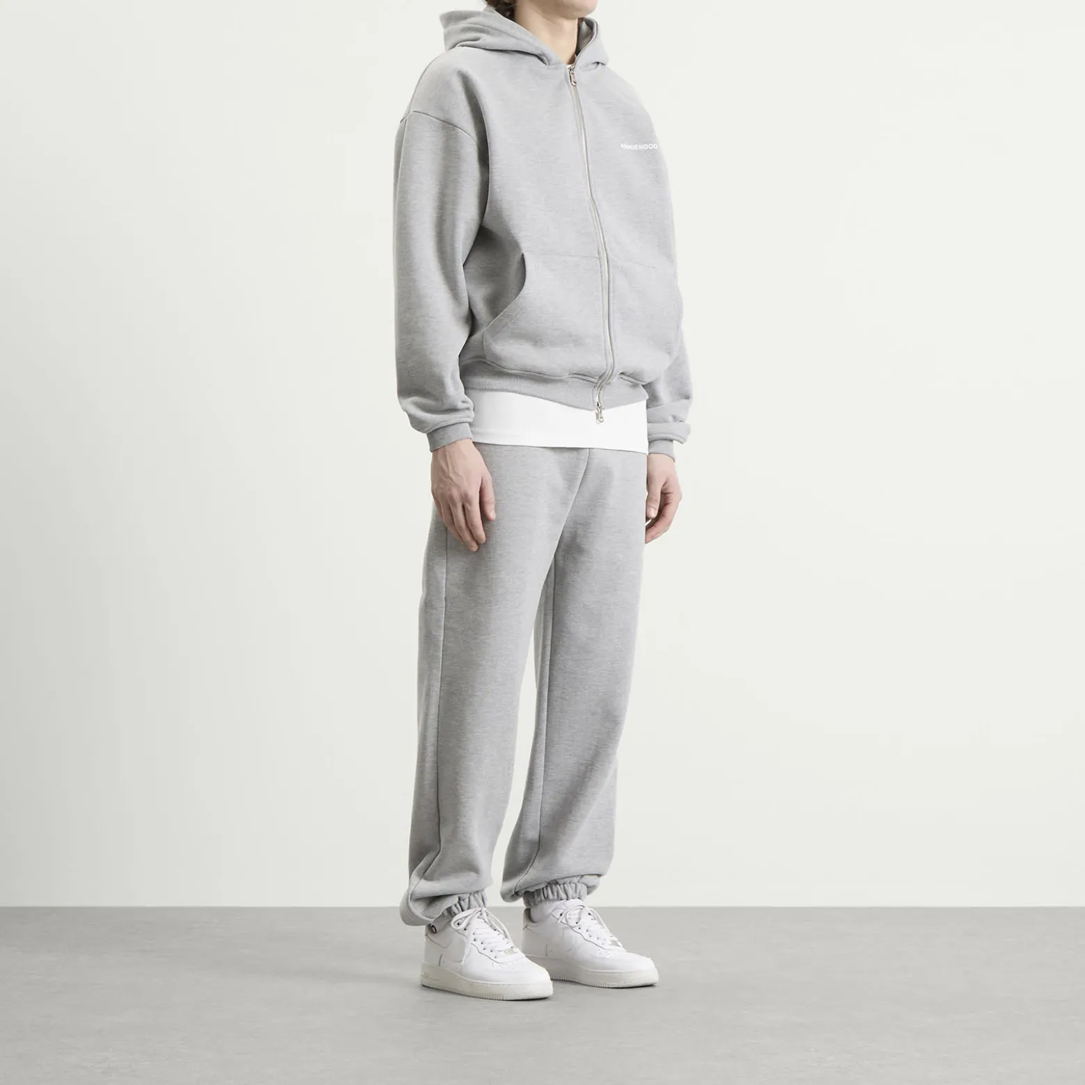 ANNIE HOOD Mini Logo Cuffed Joggers