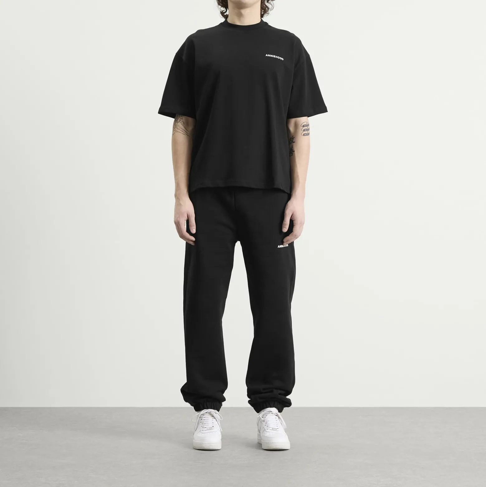 ANNIE HOOD Mini Logo T-Shirt