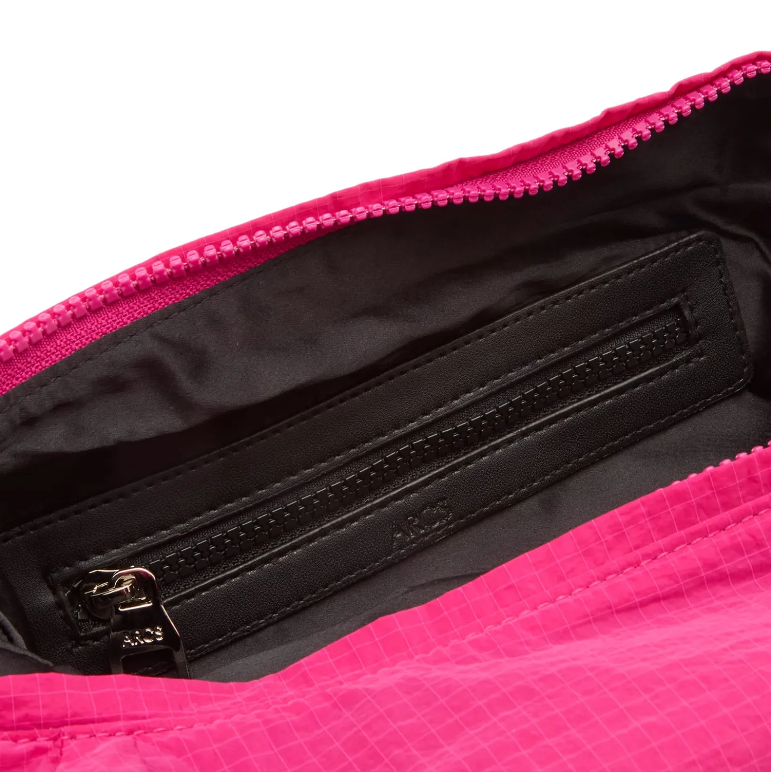 ARCS LITTLE HEY Sling Bag