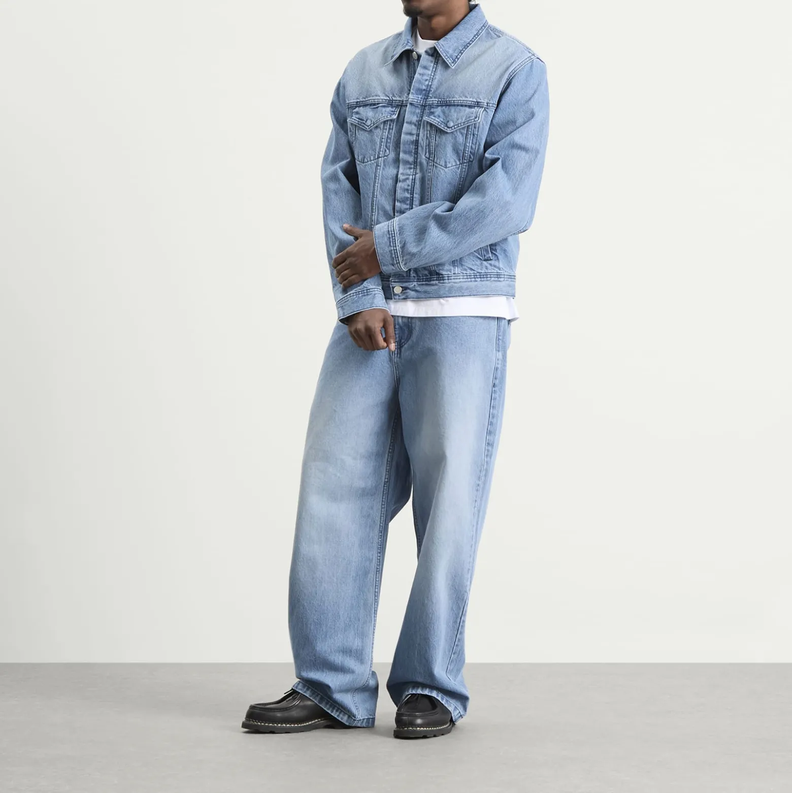 Arte Circle Logo Jeans