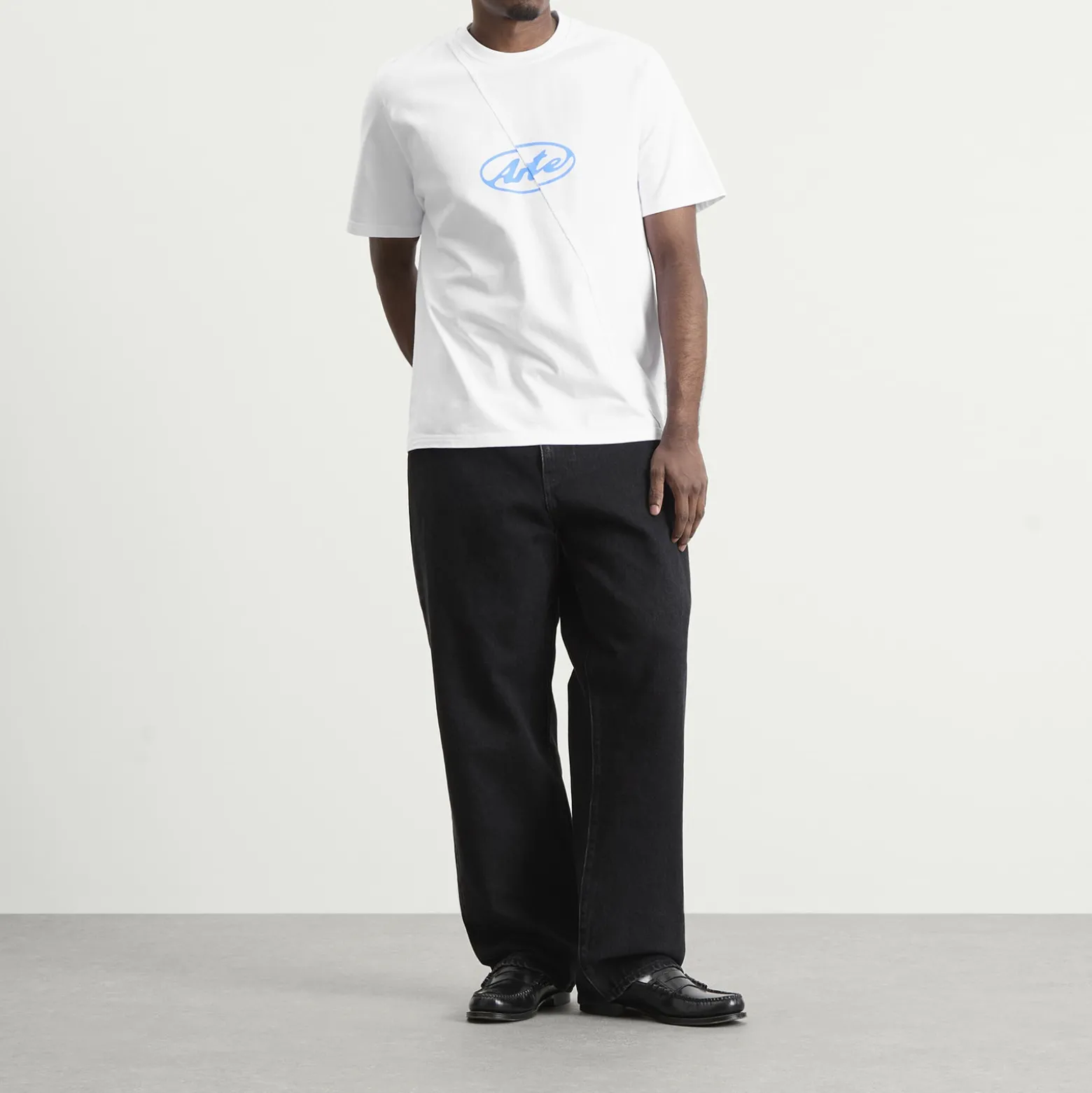 Arte Circle Logo T-Shirt