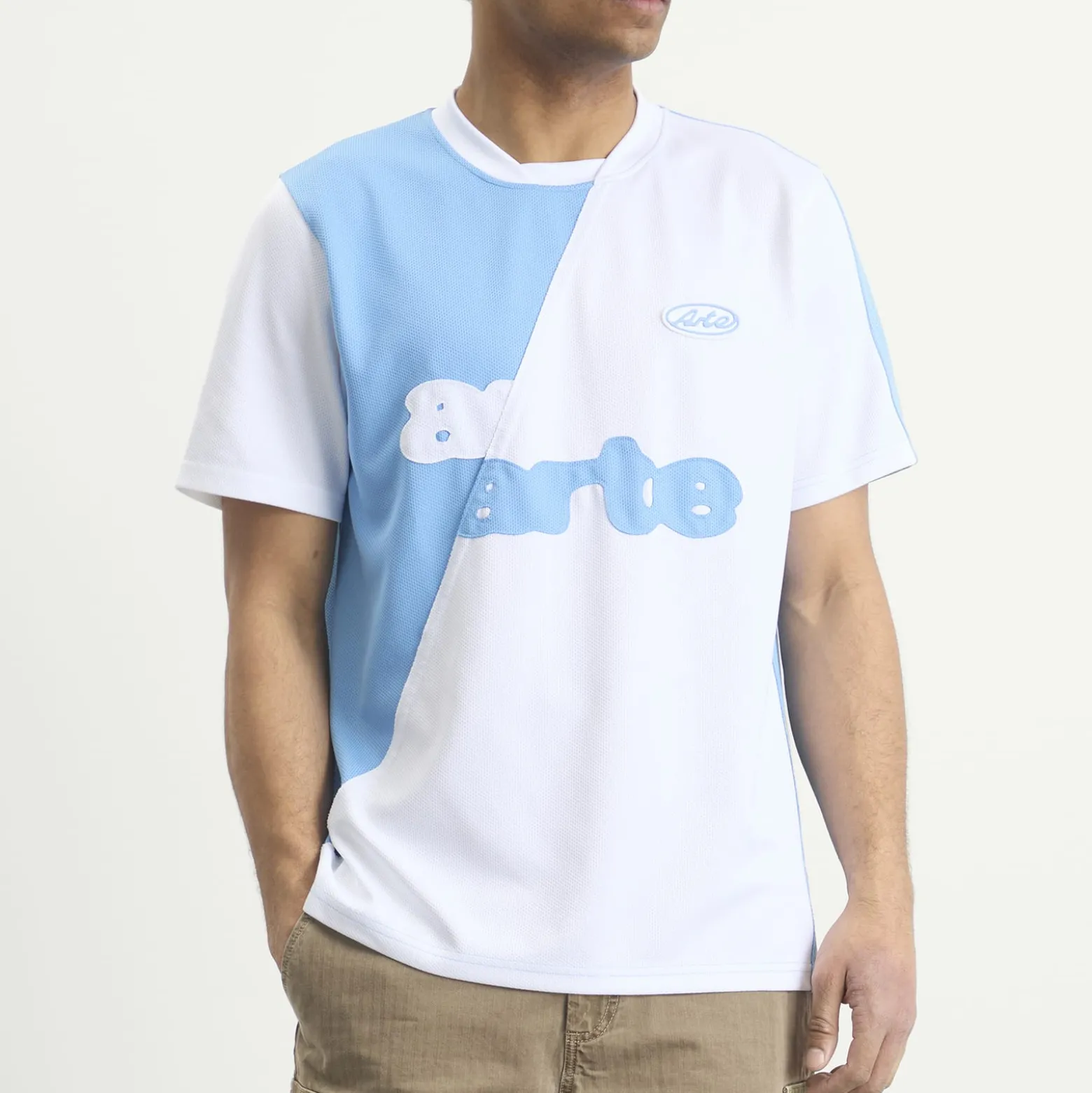Arte Football T-Shirt