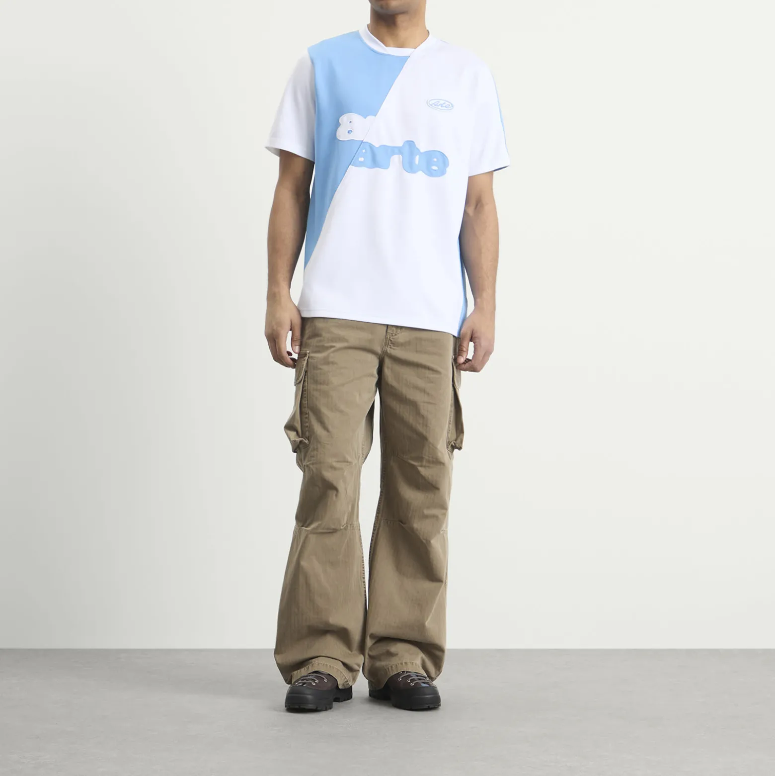 Arte Football T-Shirt