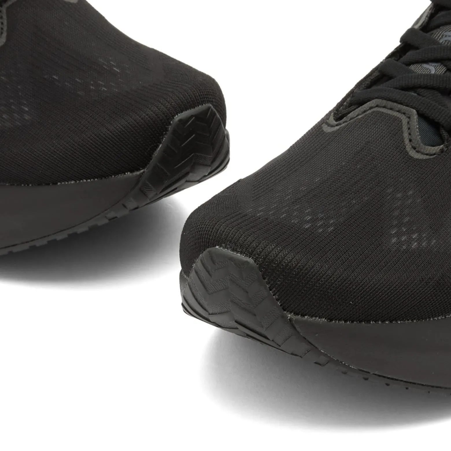 Asics Running NOVABLAST 5