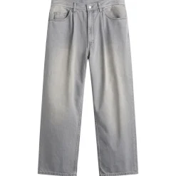 BEAMS Wide Pleated Taper Denim Jeans