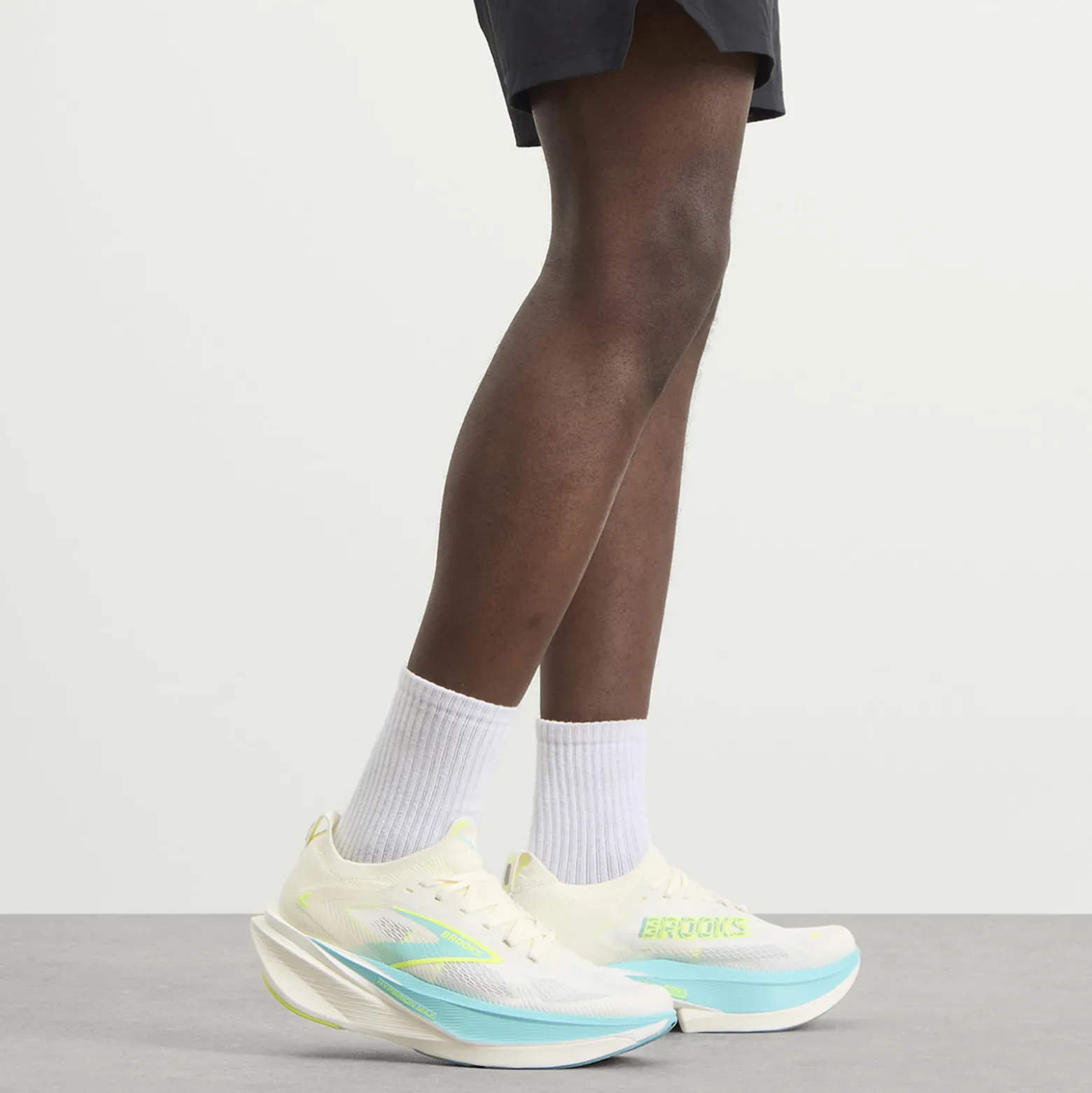 Brooks Hyperion Max 3 Sneaker