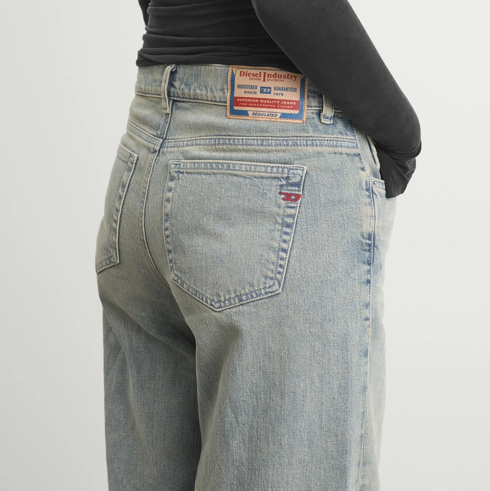 Diesel 1978 D-Akemi Wide Leg Jeans