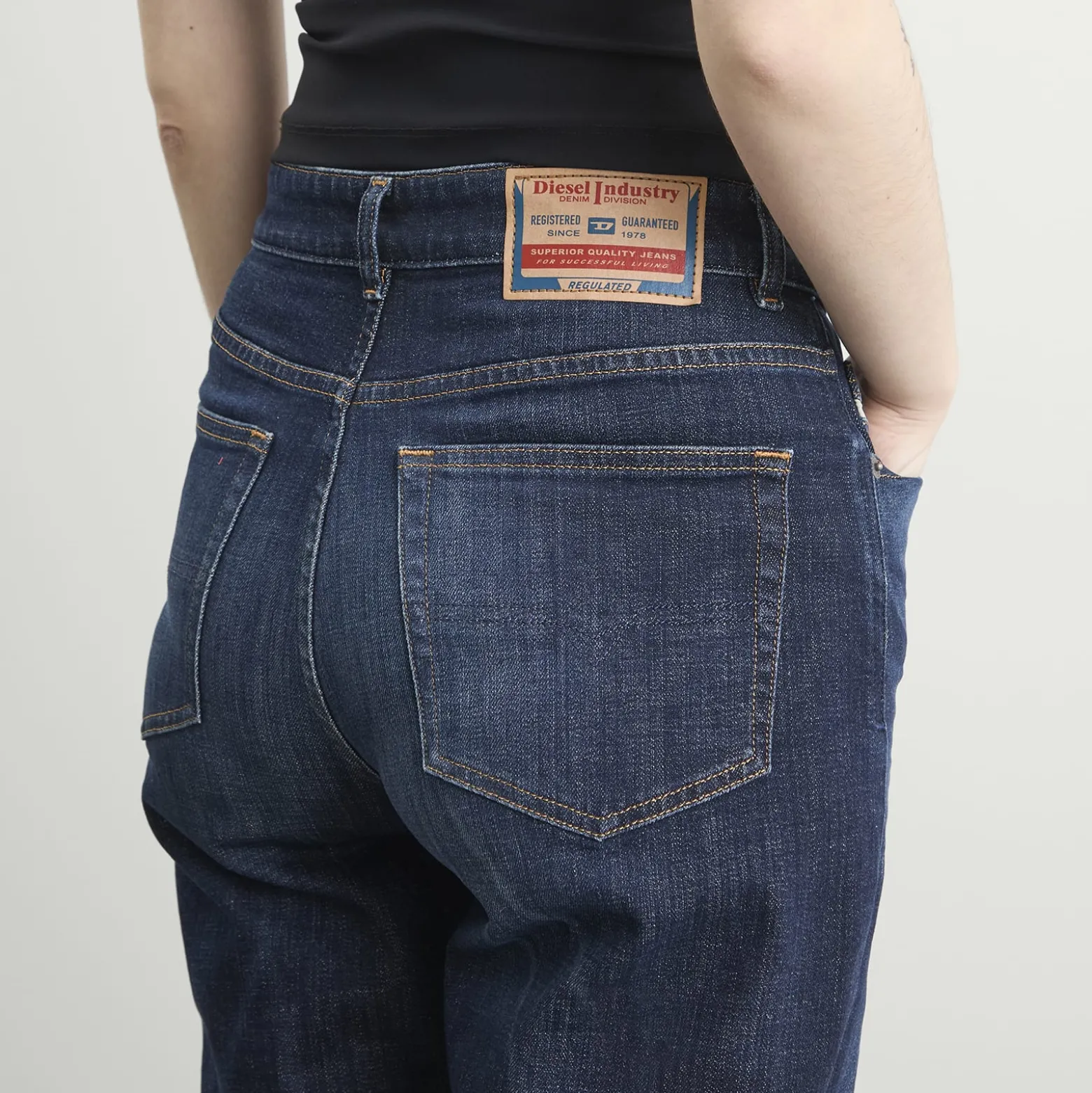Diesel 1971 D-Sent Slim Jeans