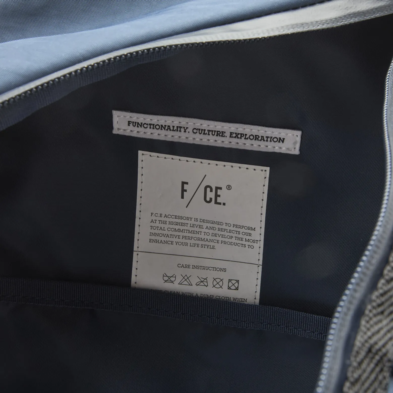 F/CE. Textured Twill 3 Points Slinger Bag