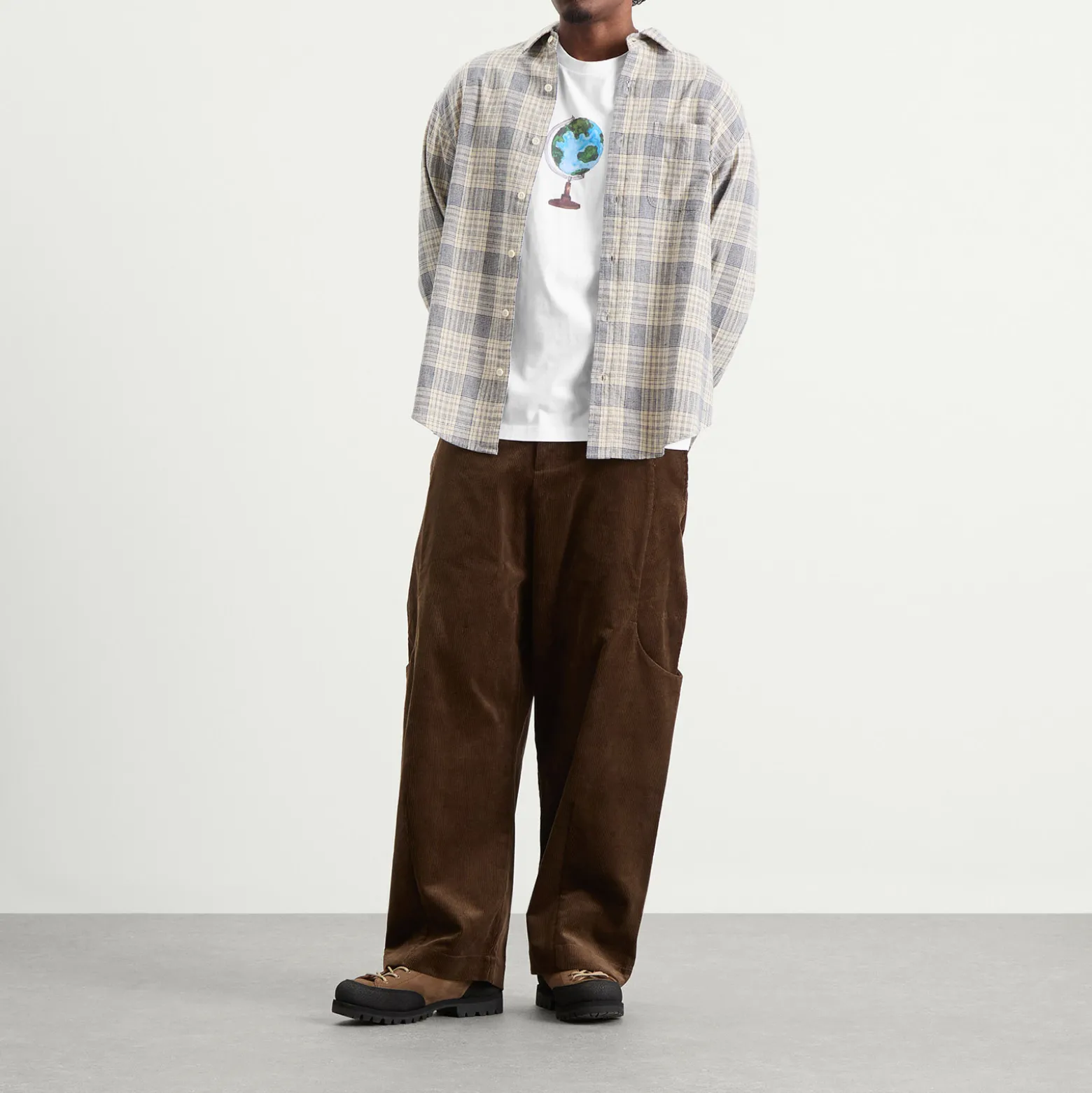 Foret Globe T-Shirt