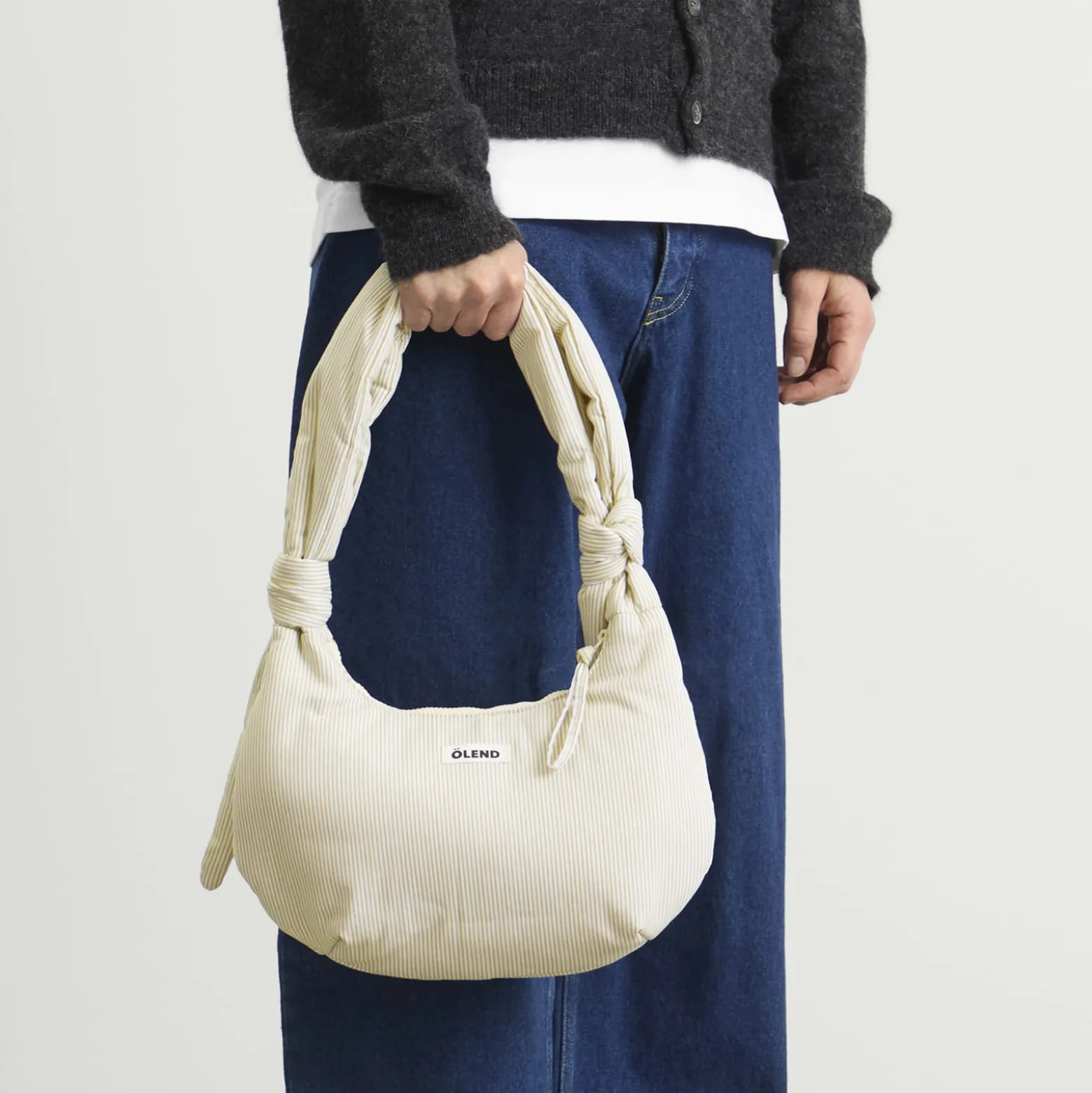 Ölend Capri Crossbody Bag