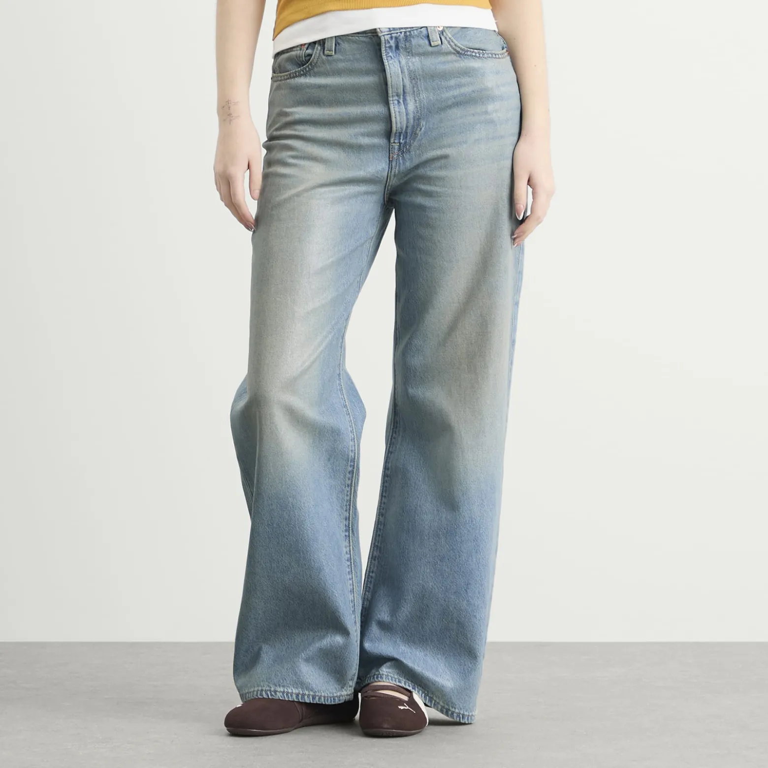 Levi's Ribcage Wide Leg H223 Jeans