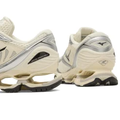 Mizuno Wave Prophecy LS