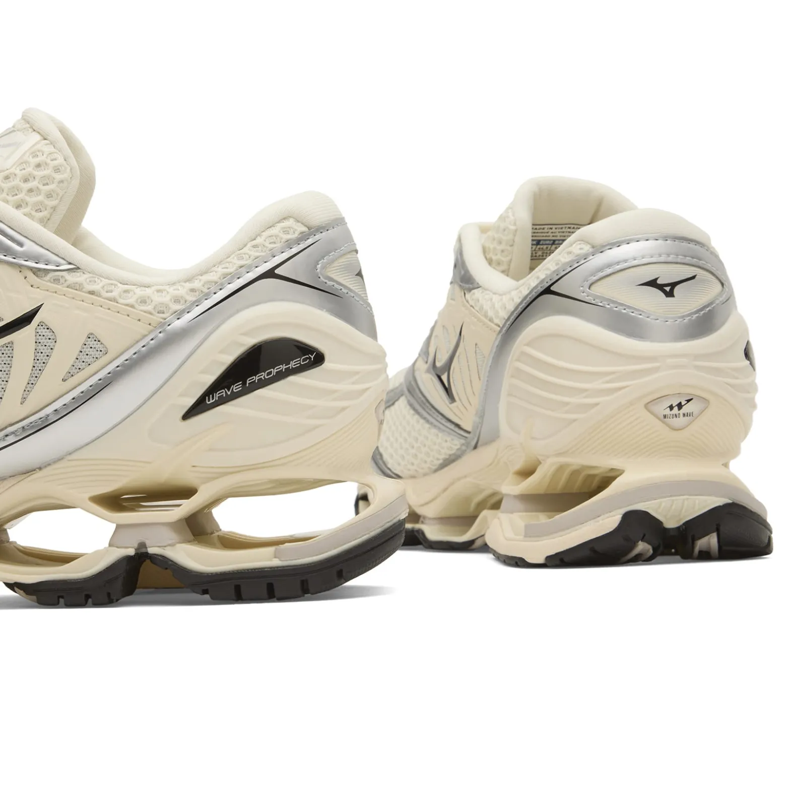 Mizuno Wave Prophecy LS