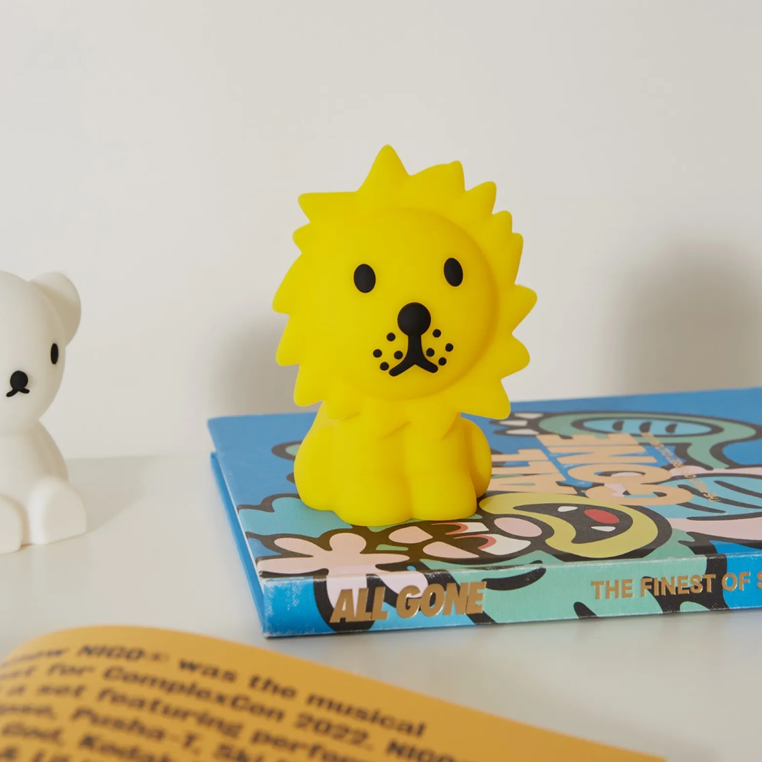 Mr. Maria Lion Bundle of Light