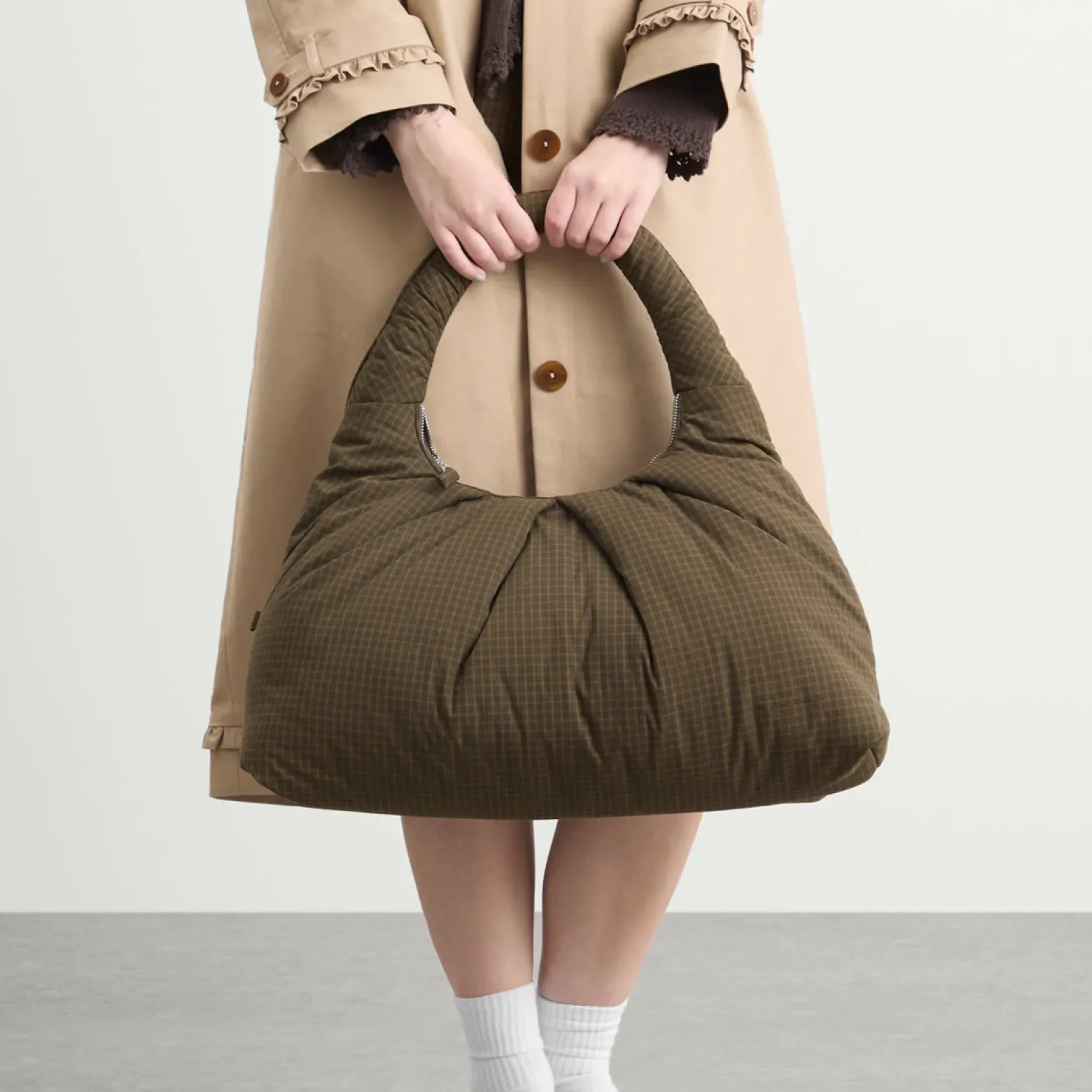 My Mum Made It Large Pleat Puffer Tote Bag