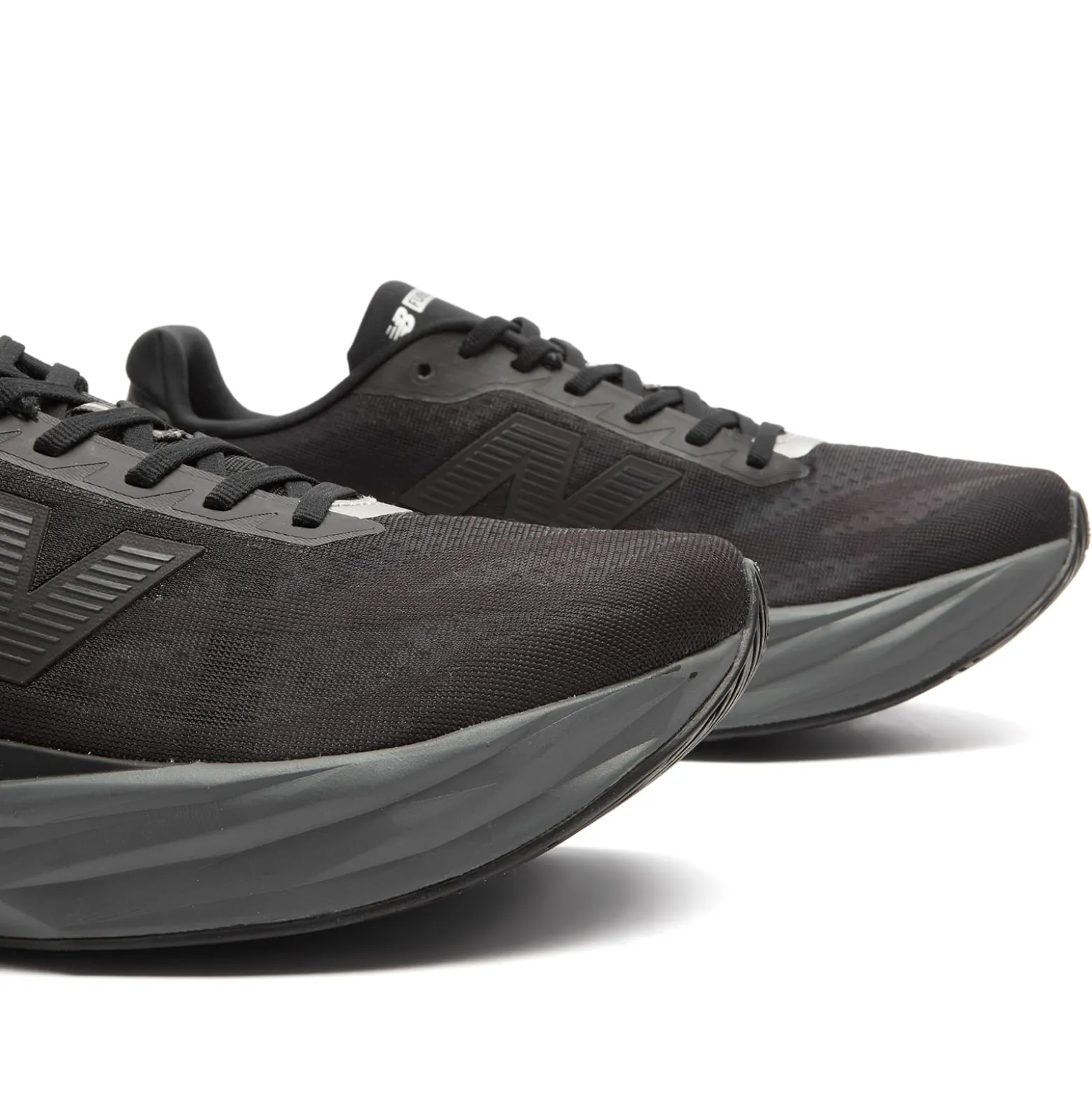 New Balance Fuelcell Rebel v5 Sneaker