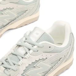 New Balance 204L Sneaker