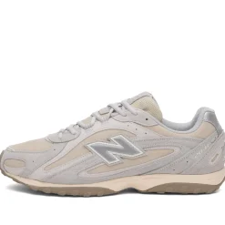 New Balance 204L Sneaker