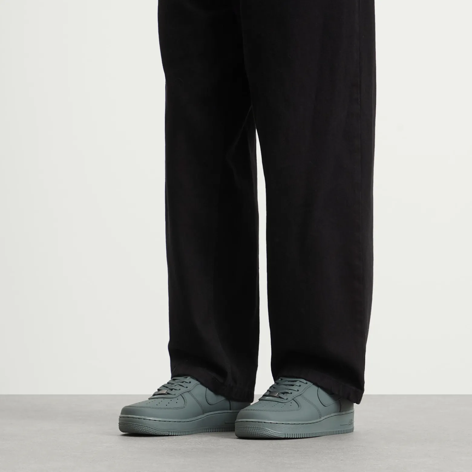 Nike Air Force 1 Low Premium Gore-tex Sneaker