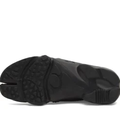 Nike Air Rift Dot Sneaker