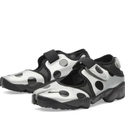 Nike Air Rift Dot Sneaker