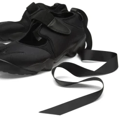 Nike Air Rift TRK3 Sneaker