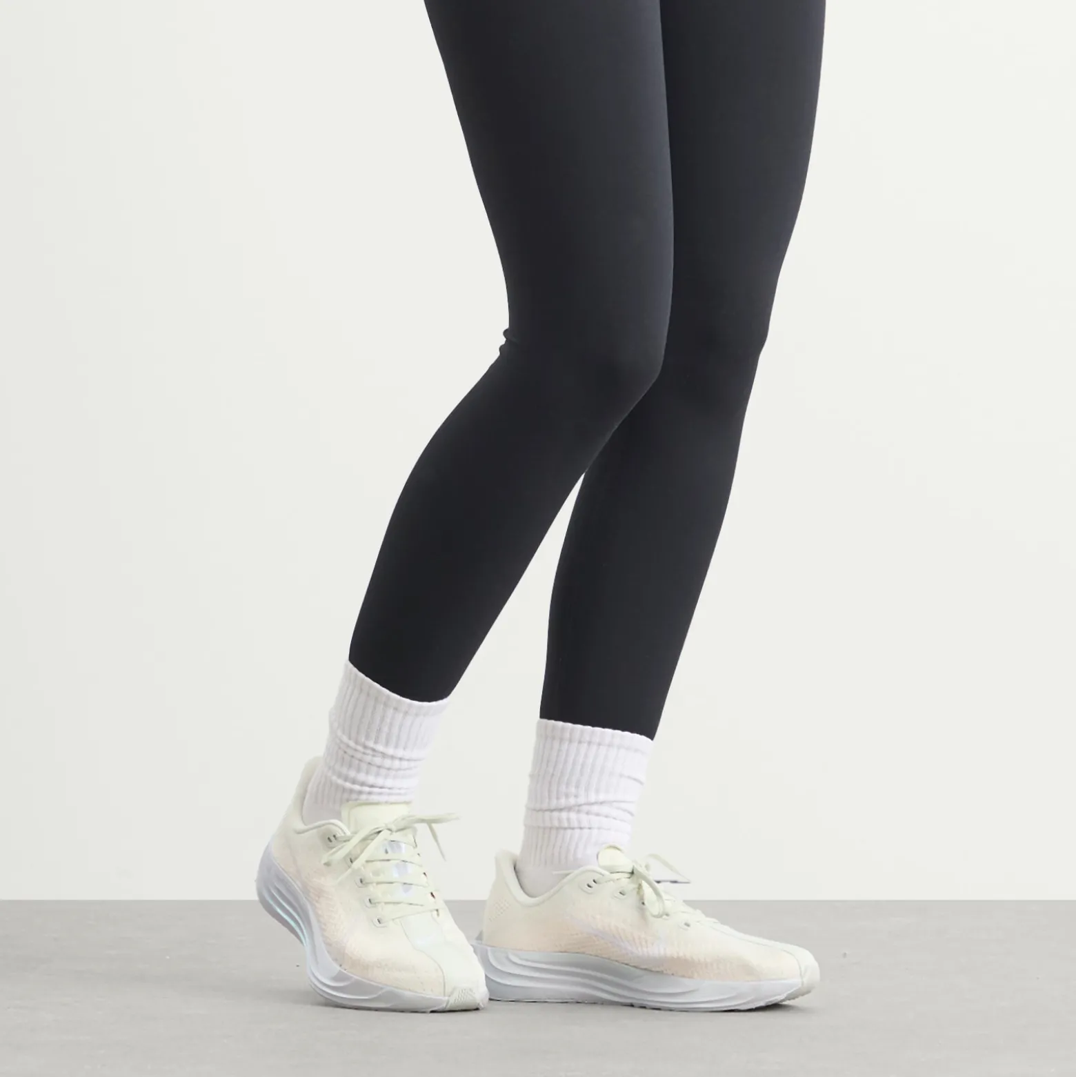 Nike Pegasus Plus Ess Sneaker