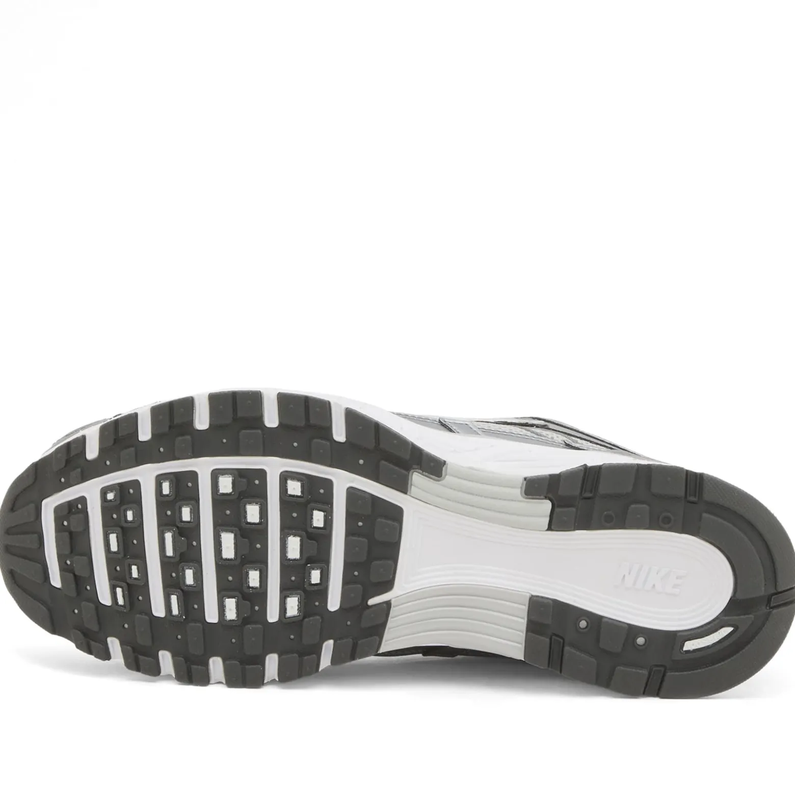 Nike P-6000 Met Sneaker