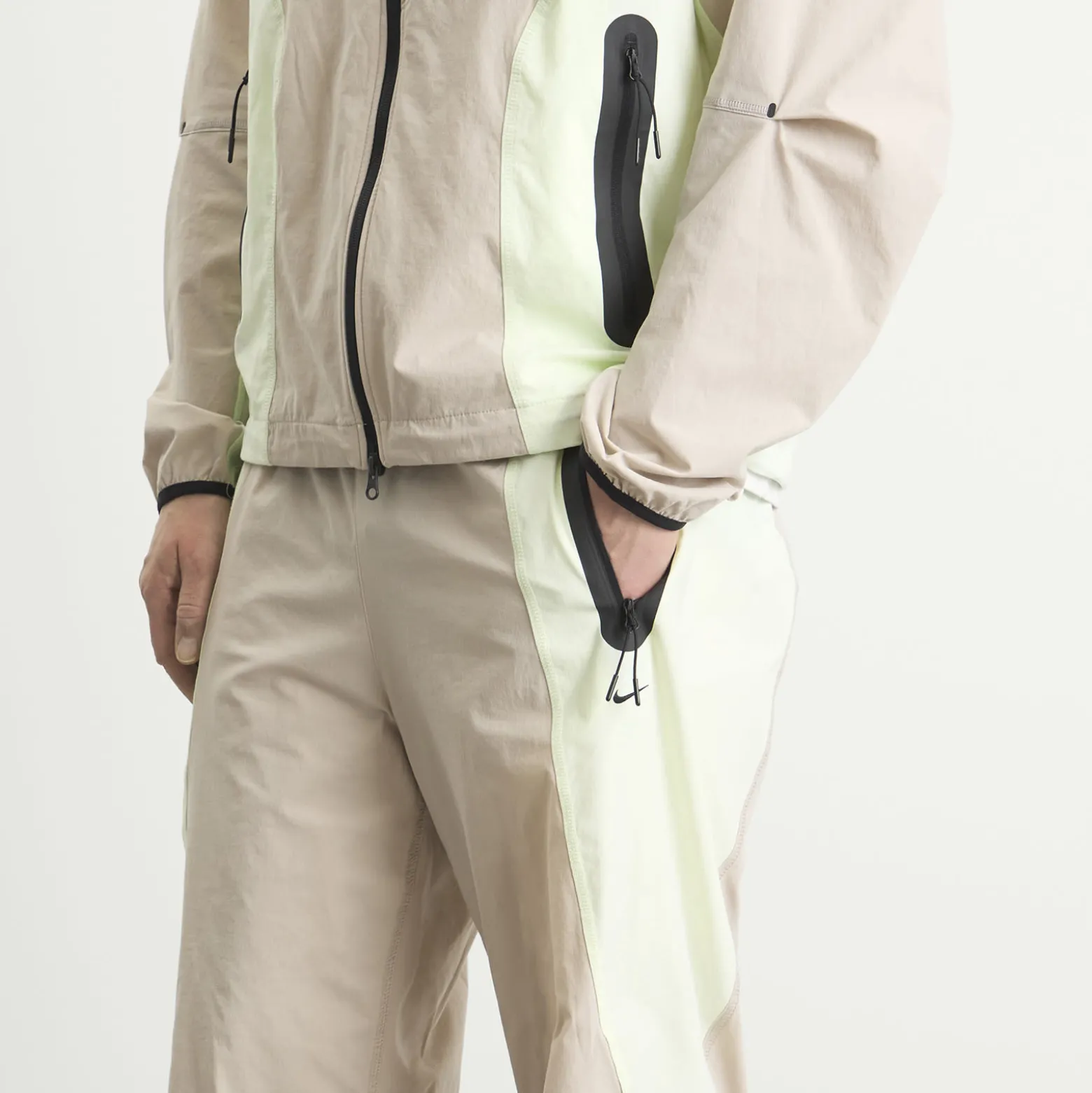 Nike Tech Woven Pro Oversized Pant