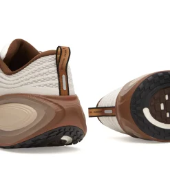 Nike Vomero Plus QS Sneaker