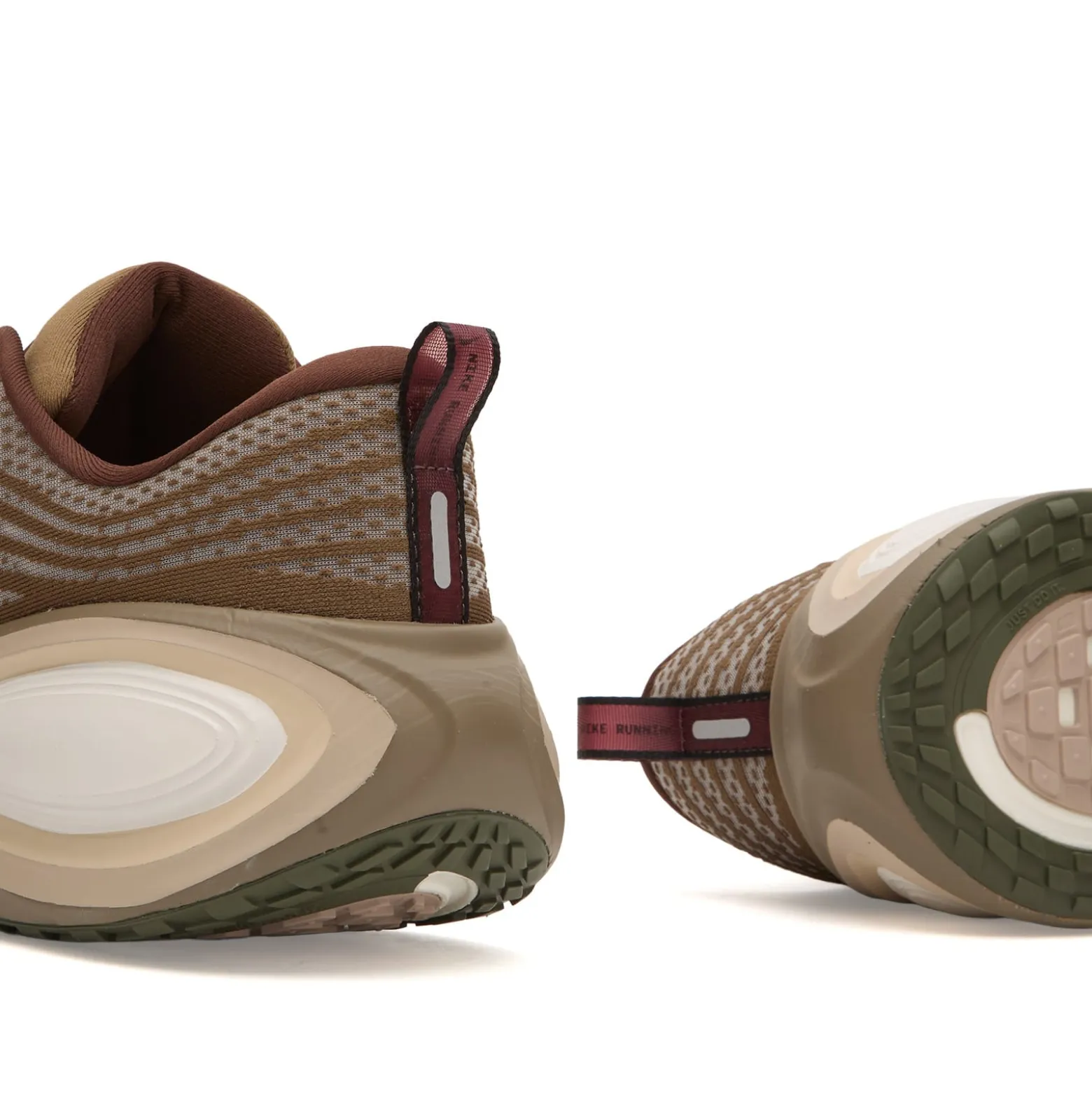 Nike Vomero Plus QS Sneaker