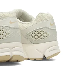 Nike Zoom Vomero 5 Met Sneaker