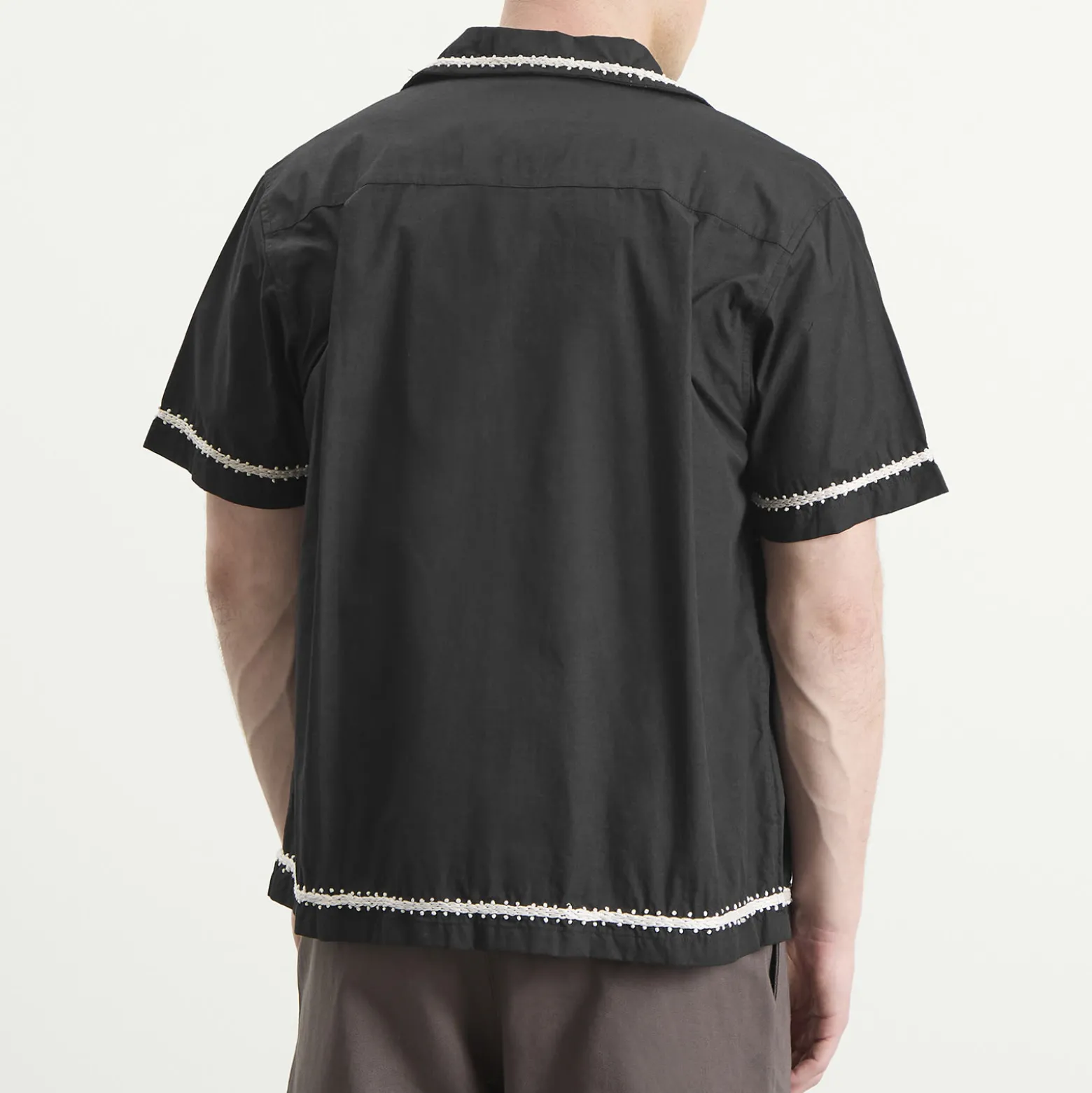 NOMARHYTHM TEXTILE Trim Embroidery Open Collar Shirt
