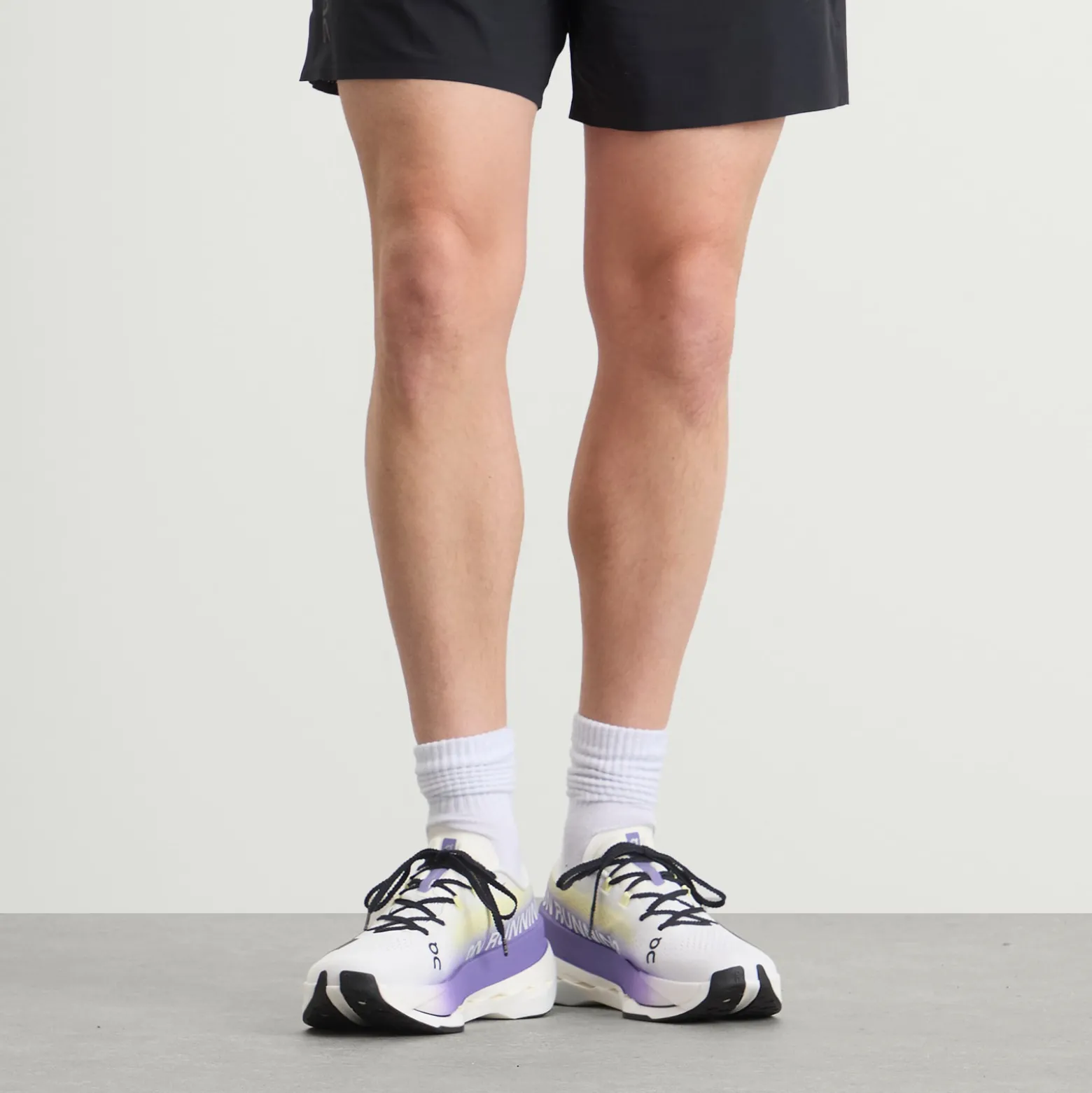 ON Cloudboom Max Sneaker