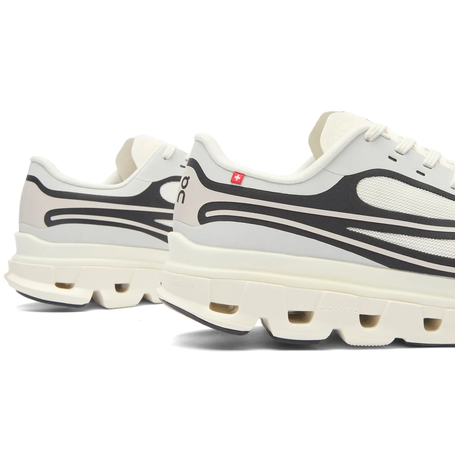 ON Cloudflow 5 AD Sneaker