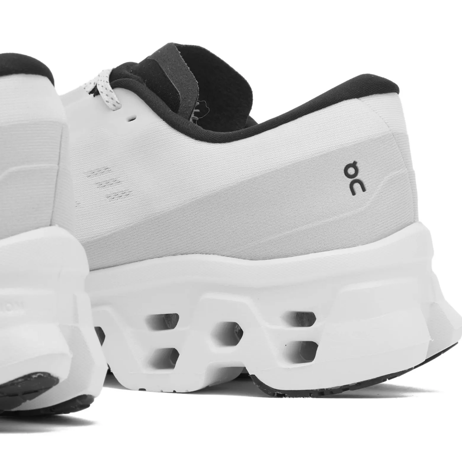 ON Cloudmonster 3 Sneaker