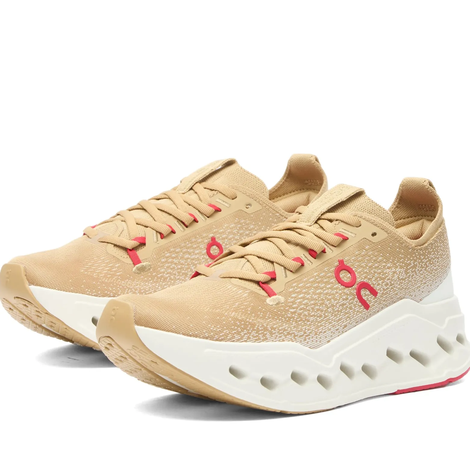 ON Cloudsurfer Max Sneaker