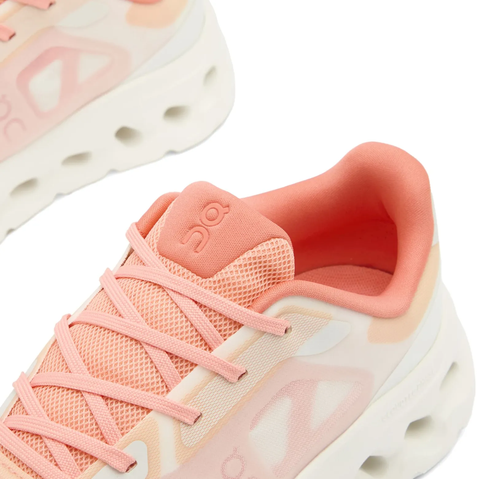 ON Cloudtilt Remix Sneaker