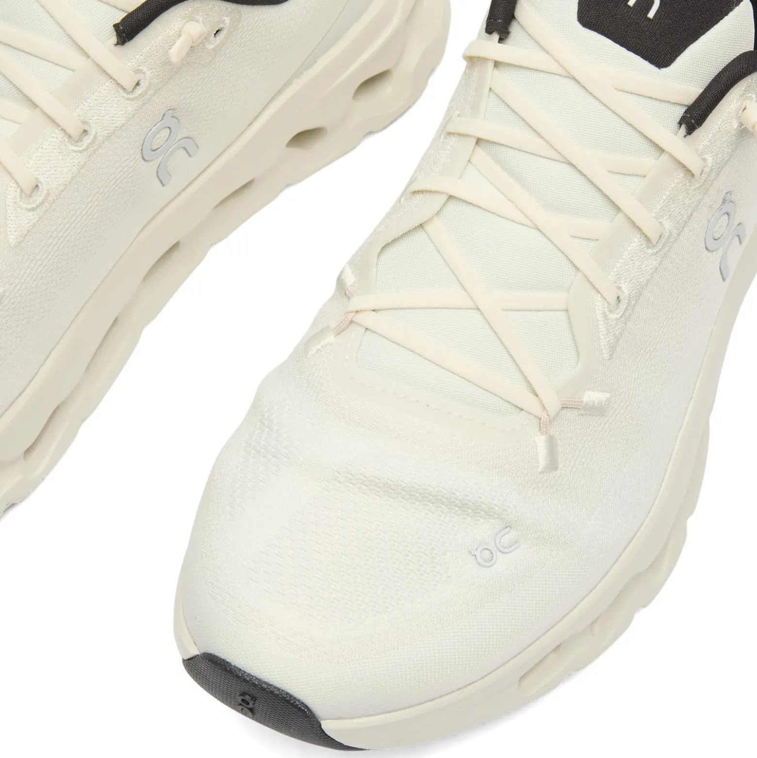 ON Cloudtilt Sneaker