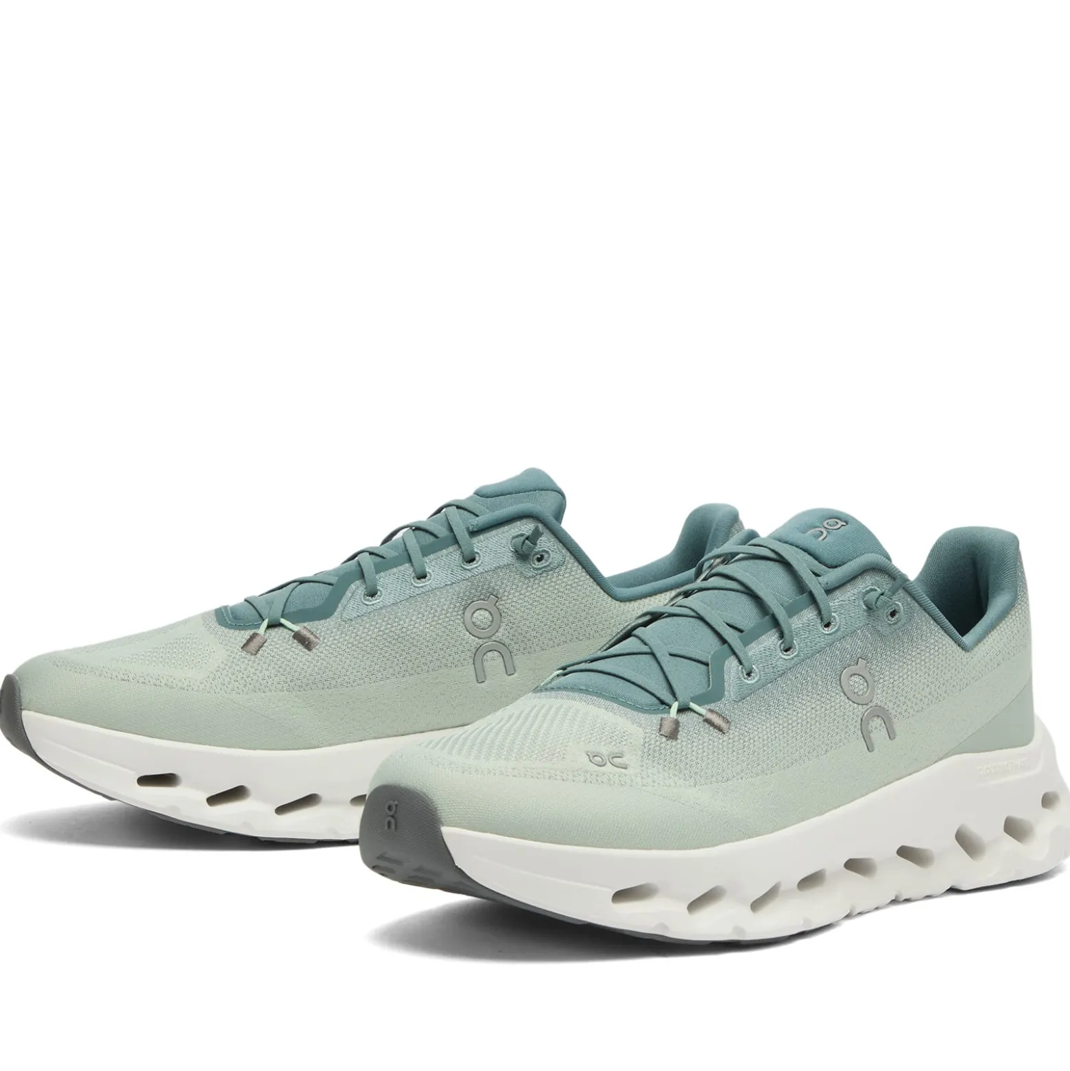 ON Cloudtilt Sneaker