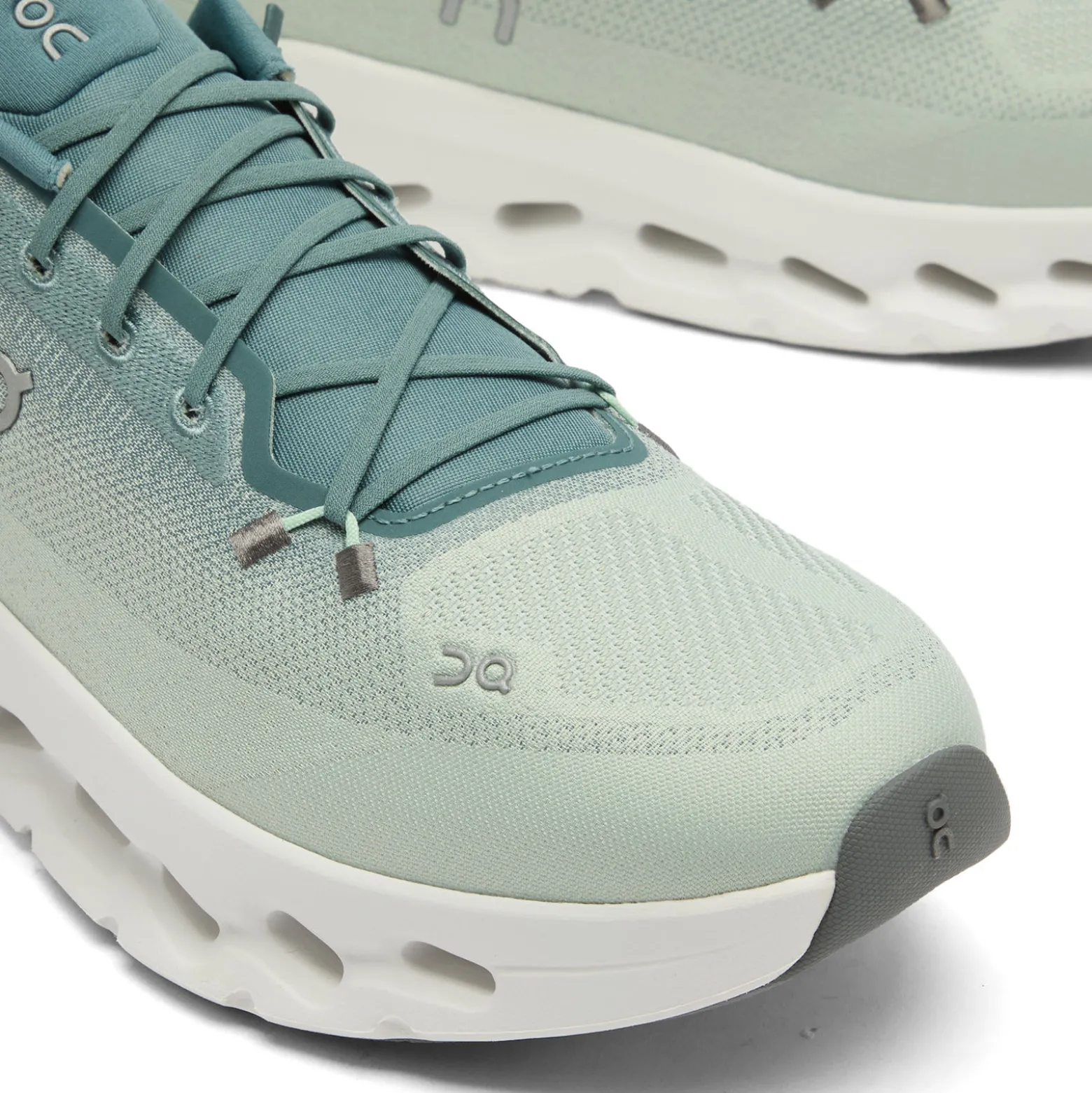 ON Cloudtilt Sneaker
