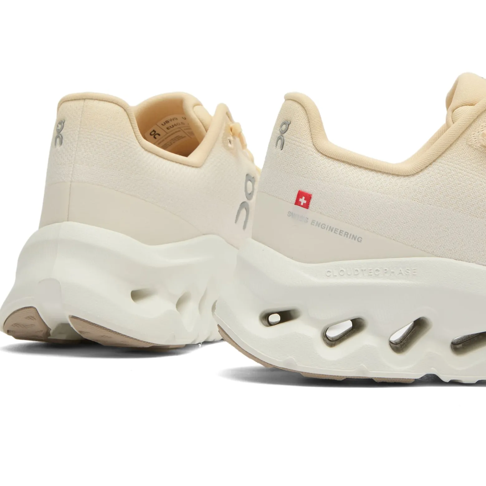 ON Cloudtilt Sneaker