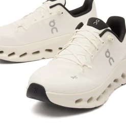 ON Cloudtilt Sneaker
