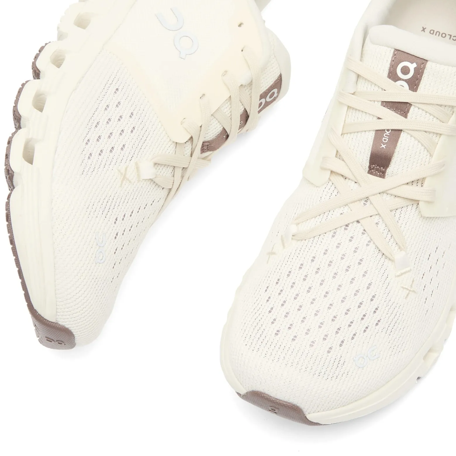 ON Cloudx4 Sneaker