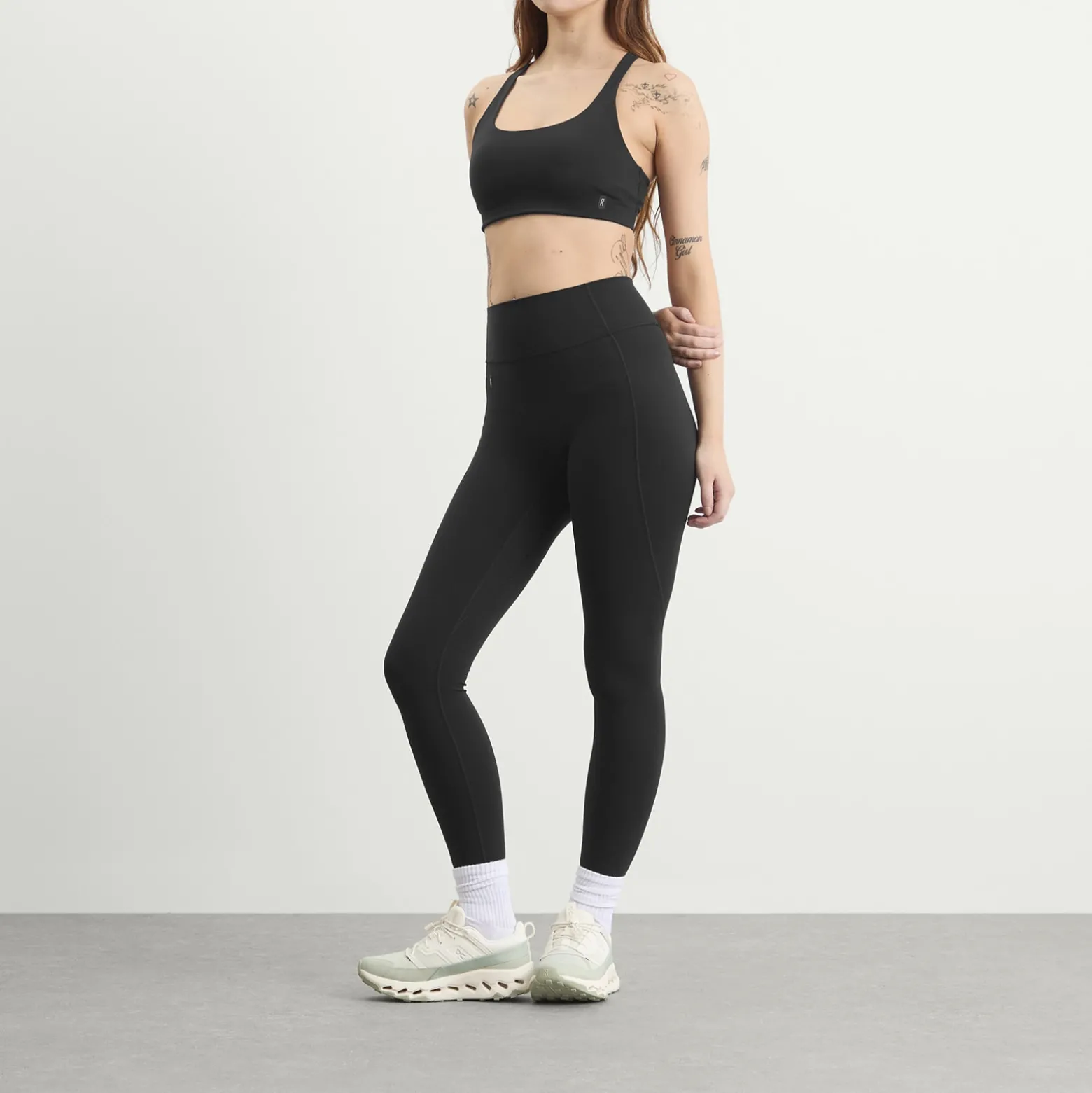 ON Studio Leggings