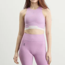 ON Train 2 in 1 Crop Top